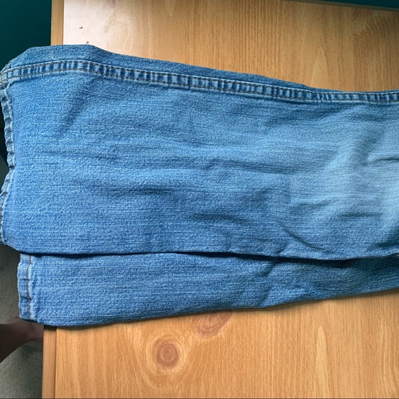 Girls faded light wash blue jeans💙💙 - Picture 5 of 8